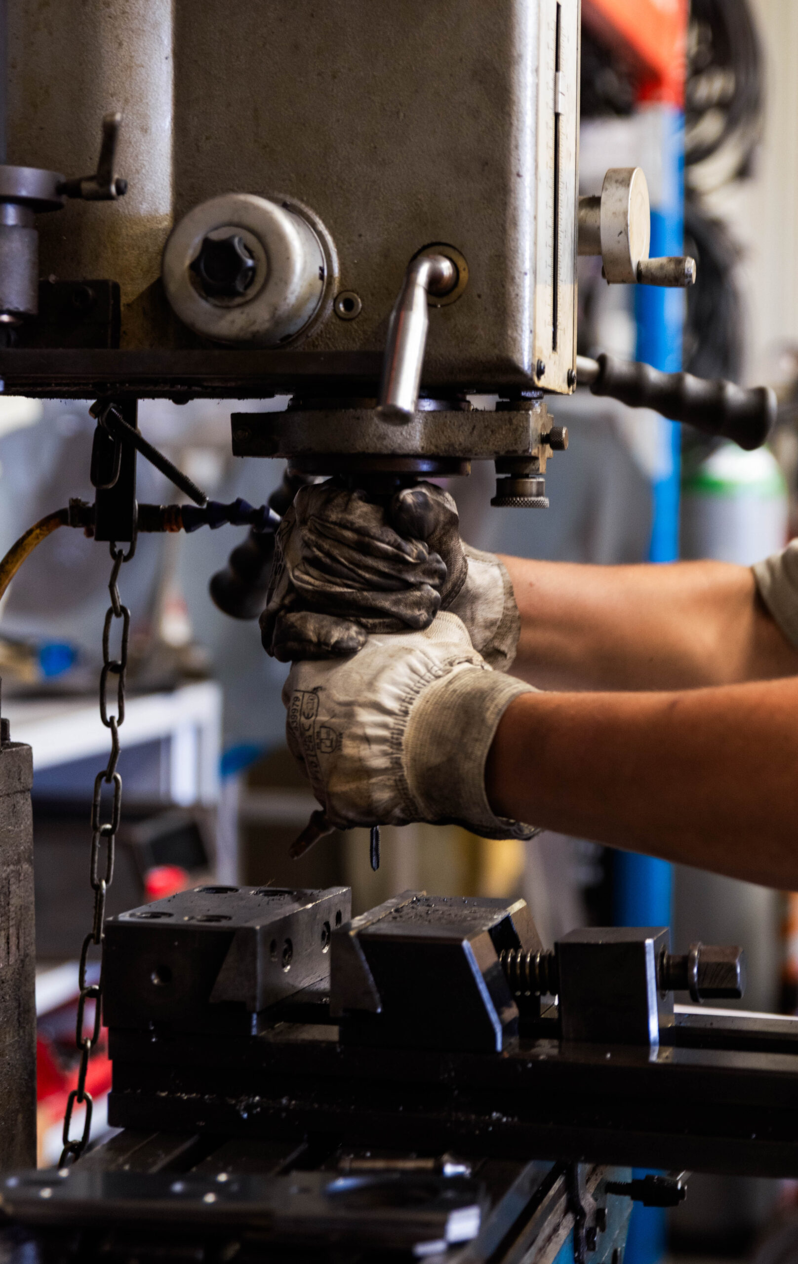 STTC-homme-qui-travaille